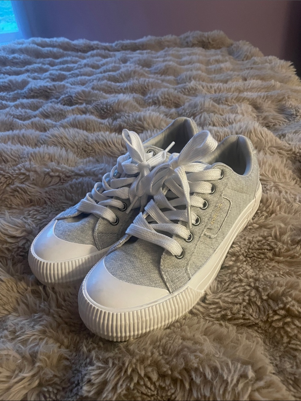 Rocket Dog Women's Light Gray Canvas Sneakers with White Soles